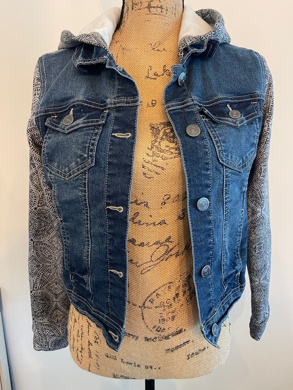 Wallflower The Dreamer Fit Denim Hooded Jacket Size Medium